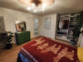 Modern 1-Bedroom, City Center